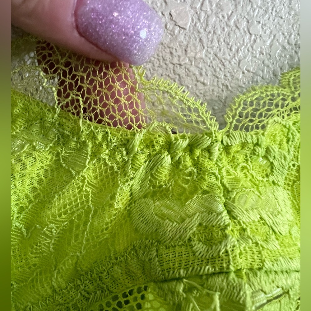 Savage X Fenty Neon Green Lace Bra Set and Garter π - Picture 4 of 16